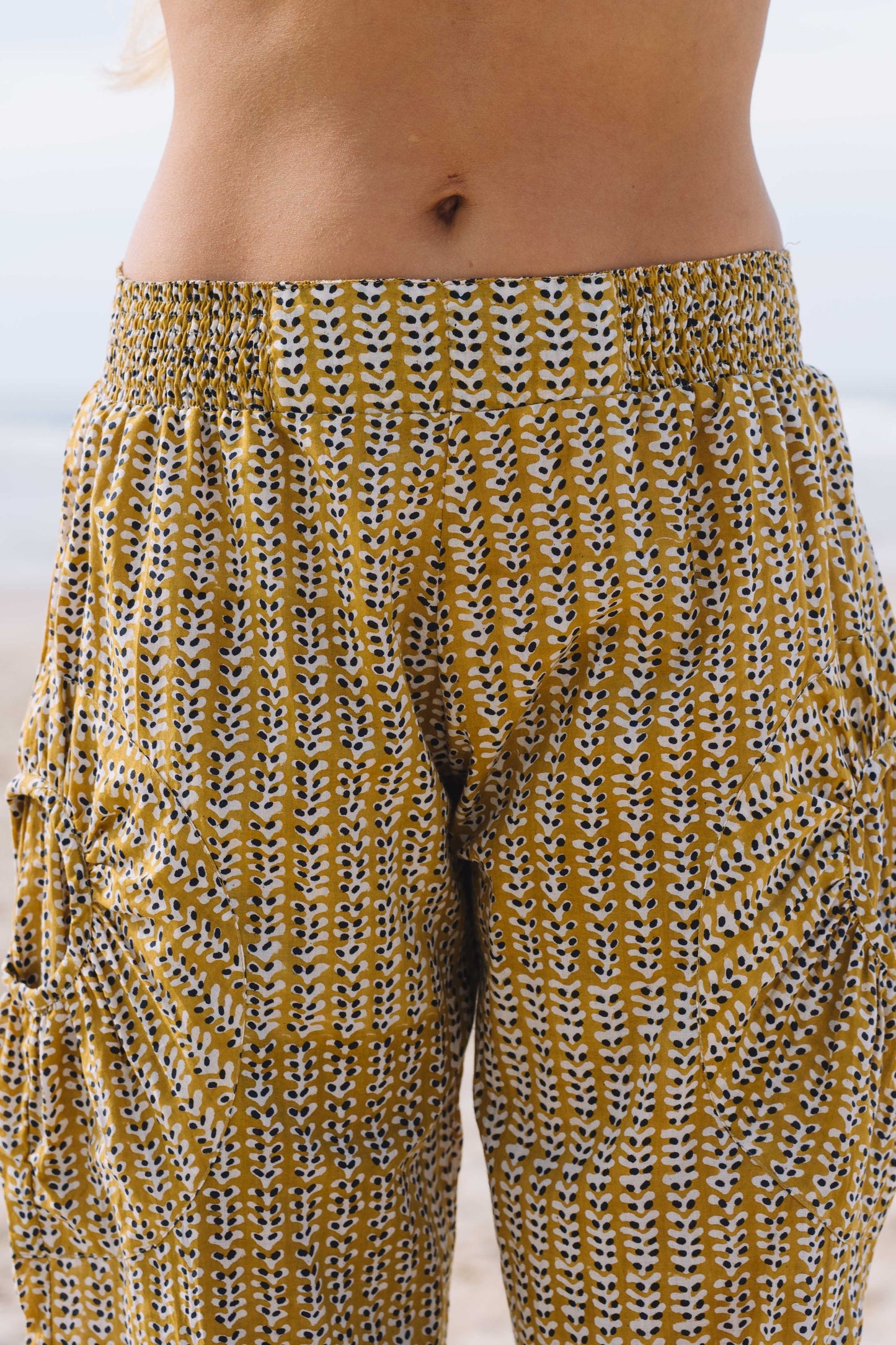 Pant Jaya ™- Gold Vinetta